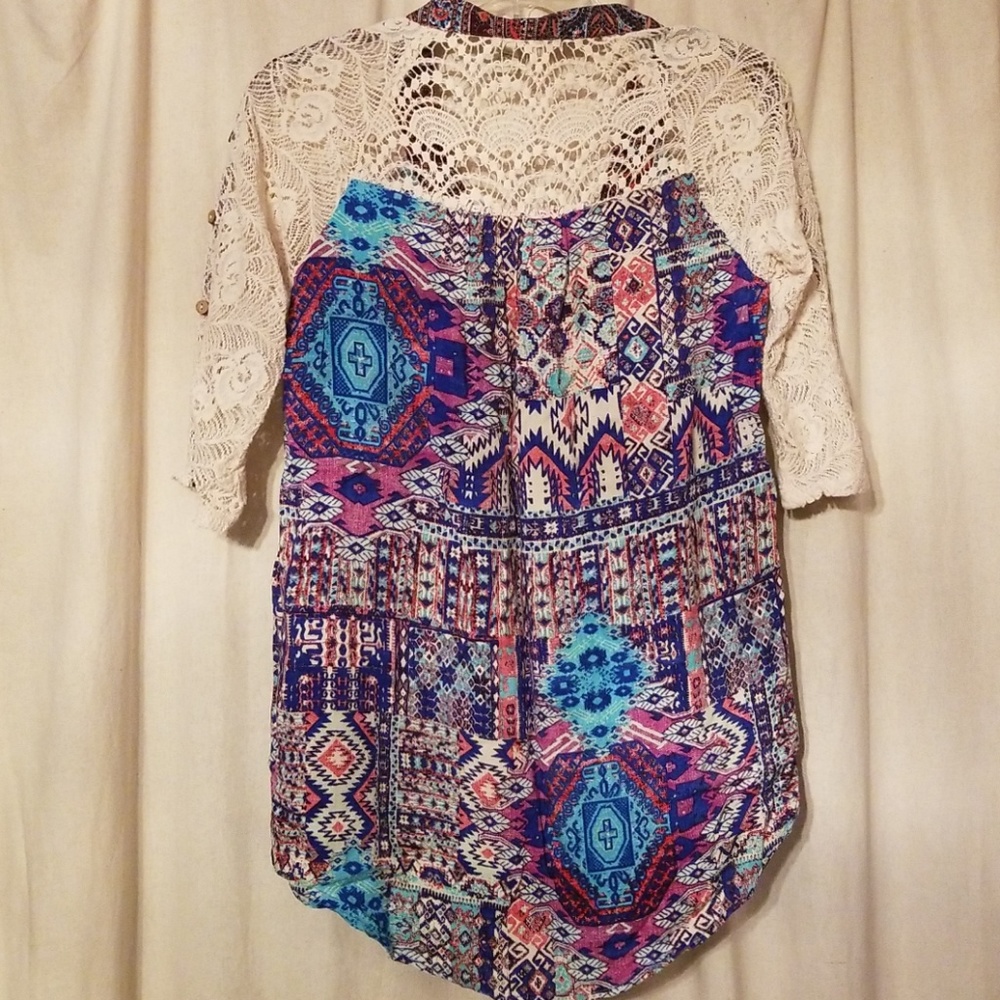 Beautiful Hi-Lo Top - Picture 2 of 4